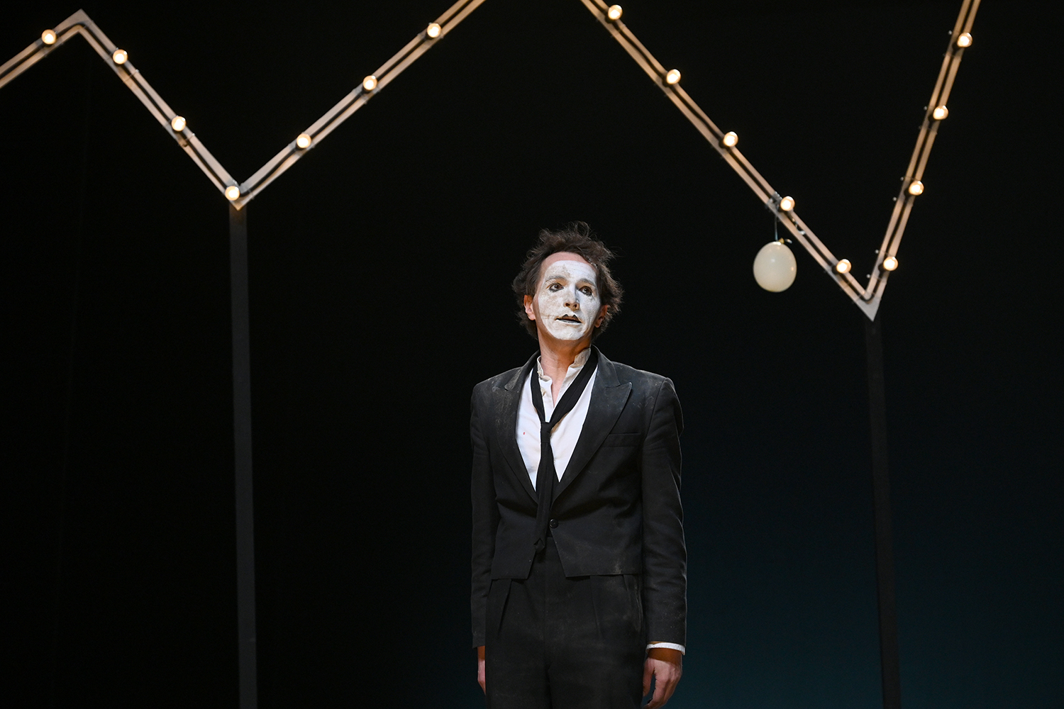 die nashörner - schauspiel stadttheater ingolstadt